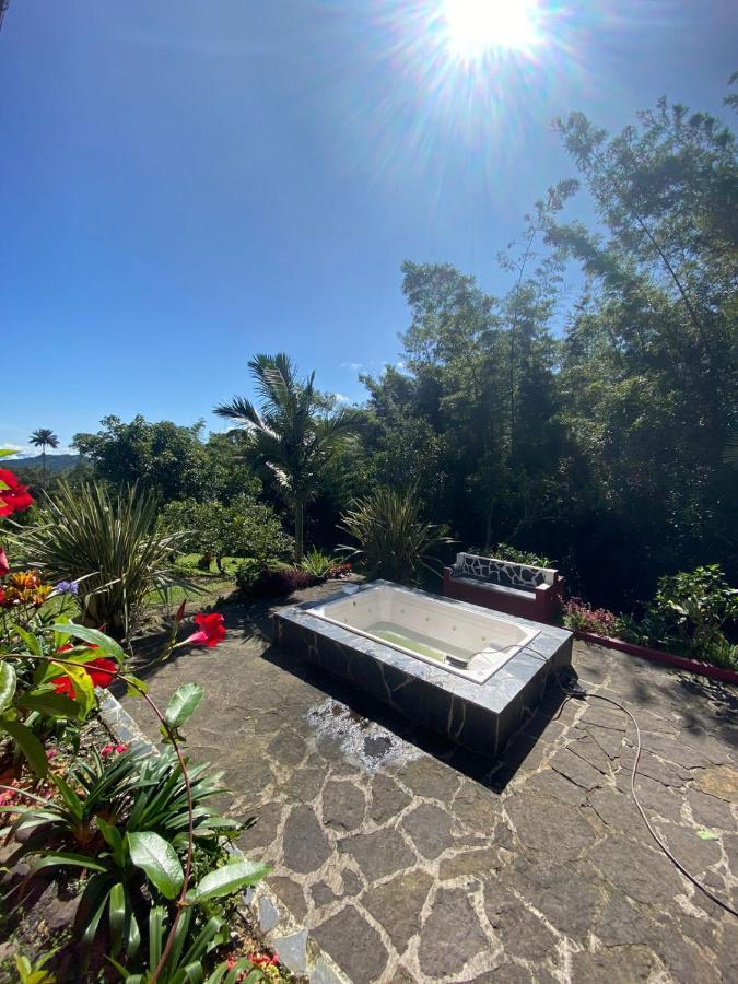 Finca clima templado, quebrada y jacuzzi; los clientes pueden usar todo el espacio y no tendrán que compartirlo con el anfitrión ni con otros huéspedes, calles en buen estado Alban  Exterior foto